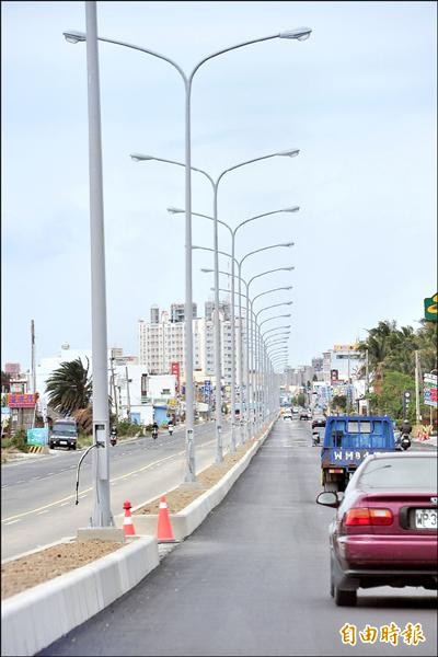 台二十六線恆春南灣段道路完成整建。（記者蔡宗憲攝）