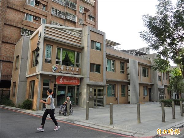 新北市政府將成立住宅行政法人組織，管理營運社會住宅，圖為完工的十一戶永和青年住宅。（記者賴筱桐攝）