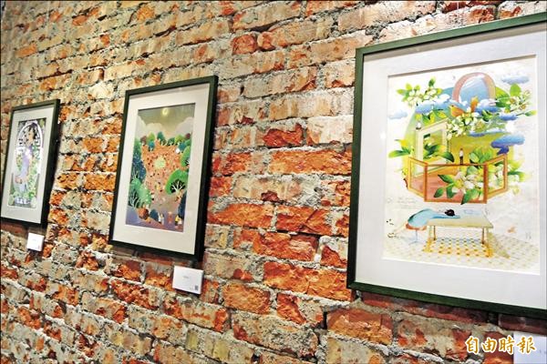 「柚下彩」麻豆柚花季聯展在麻豆南方米造展出。（記者劉婉君攝）