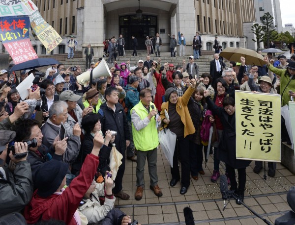 日本地方法院今天裁定，禁止關西電力公司的2座反應爐恢復運轉。（美聯社）