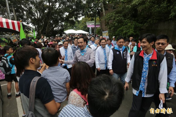 新北市桐花季開鑼，新北市長朱立倫出席活動。（記者何玉華攝）