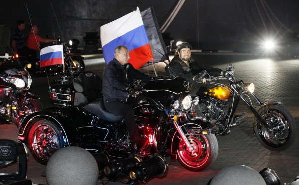 俄羅斯「愛國車隊」夜狼機車俱樂部為了慶祝二戰勝利，擬於下週從首都莫斯科出發，沿著蘇聯紅軍對抗納粹的路線橫跨歐洲。（美聯社）