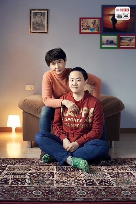 中國女孩馬婧拍攝同性戀者群像作品。（圖擷自微博）