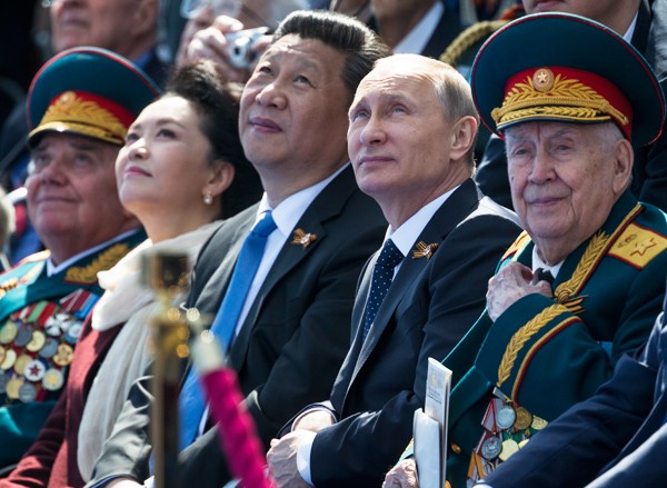 中國國家主席習近平（左三）、俄羅斯總統普廷（右二）。 （美聯社）