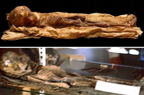 幻燈照片所指稱的外星人屍體（下），其實是美洲原住民小童的木乃伊（上）。（圖取自鏡報）