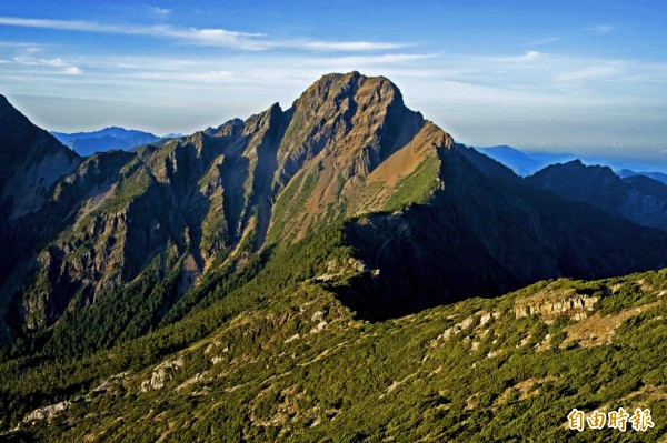 玉管處呼籲民眾登山前可投保登山險。圖為玉山。（資料照，記者陳信仁翻攝）