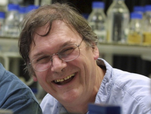 曾獲諾貝爾獎的英國生物化學家杭特（Tim Hunt）日前提到女性在實驗室裡只會哭，被砲轟性別歧視。（美聯社）