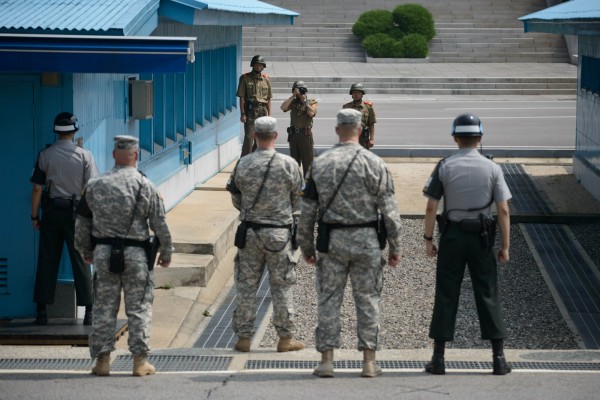 北韓1名士兵不滿常常被毆打，憤而投奔南韓。圖為板門店。（法新社）