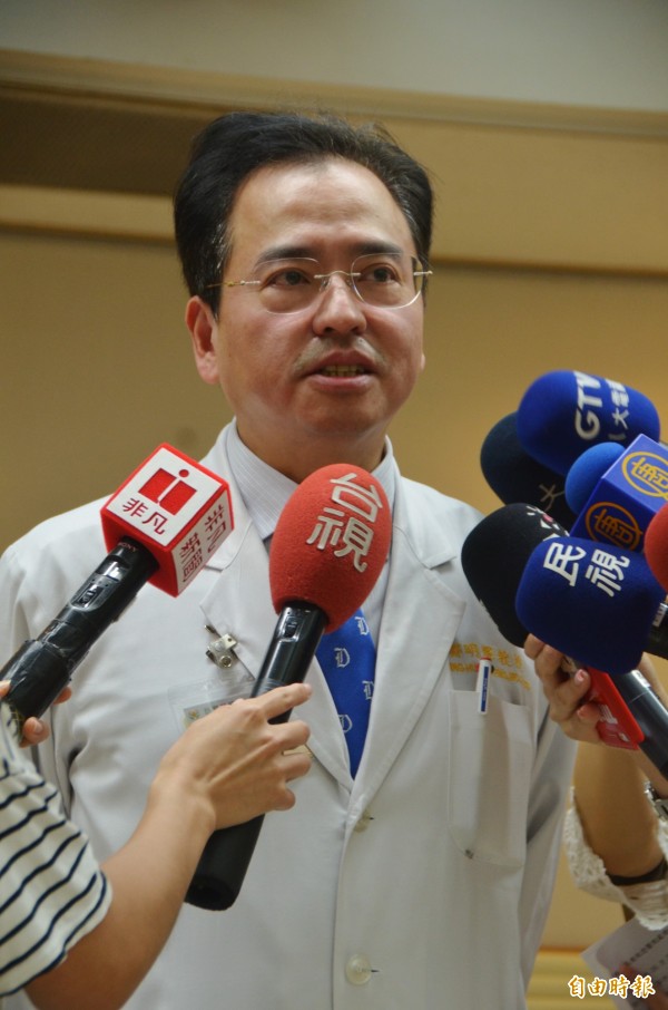 長庚醫院副院長鄭明輝（見圖）今表示，雖然目前人力吃緊，但還算足夠。長庚大學醫學院外科教授陳昱瑞也說，相信一定可以撐得起來。（資料照，記者鄭淑婷攝）