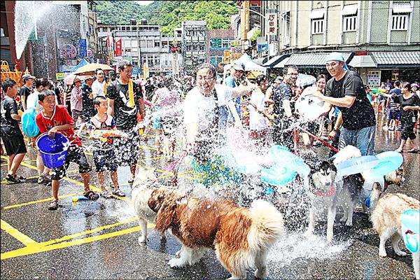 蘇澳冷泉嘉年華將辦潑水活動。（蘇澳鎮公所提供）