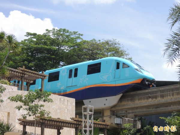 打造適合台南的「捷運」公共運輸系統，單軌捷運為交通局評估選項之一。（記者蔡文居攝）