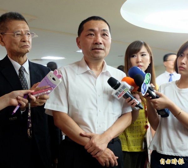 新北市副市長侯友宜出席八仙塵爆祈福法會受訪。(記者盧姮倩攝) 新北市副市長侯友宜出席八仙塵爆祈福法會受訪。(記者盧姮倩攝)