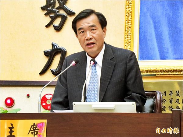 台南市議長李全教昨表示，賴清德若不進議會，可派他人進議會備詢。（記者蔡文居攝）