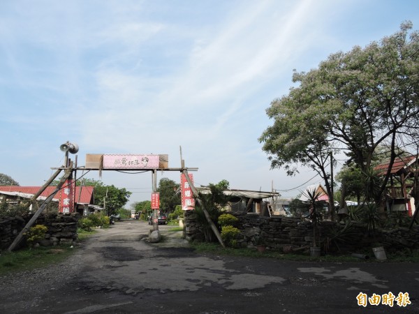 新北市長朱立倫指示，河濱部落在今天晚上8點以前完成預防性撤離工作。（記者賴筱桐攝）