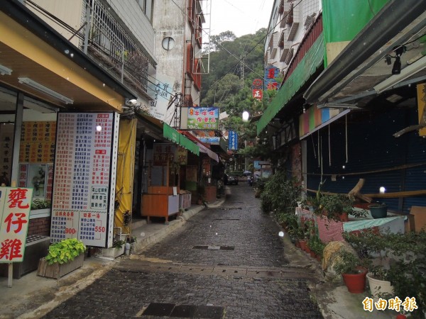 行政院原民會近年來控告多數廬山溫泉業者侵佔原住民保留地，官司陸續判決，限今年11月中旬拆屋還地。（記者佟振國攝）