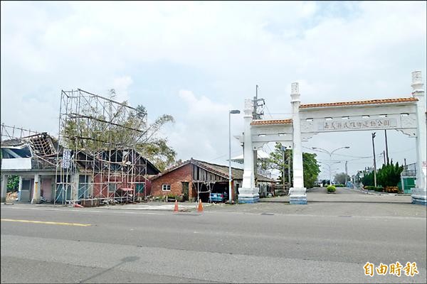 民雄鄉公所規畫在運動公園牌樓西側基地，興建長青體適能運動中心。（記者蔡宗勳攝）