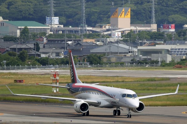 圖為三菱飛機公司所生產的國產噴射客機「MRJ」。（彭博社）