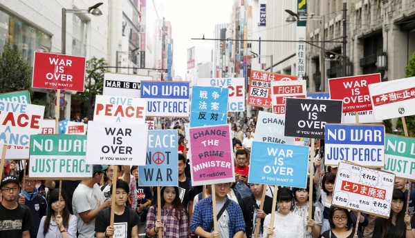 日本新宿1 2萬人再上街頭反安保法遍地開花 國際 自由時報電子報