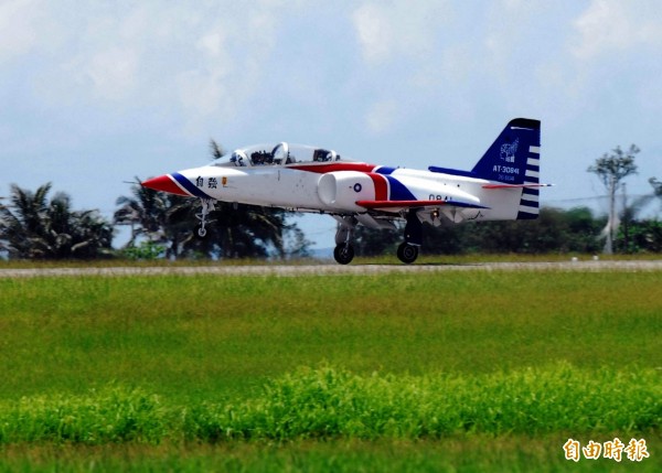 岡山空軍官校一架AT-3噴射教練機，驚傳失聯。（資料照，記者陳賢義攝）