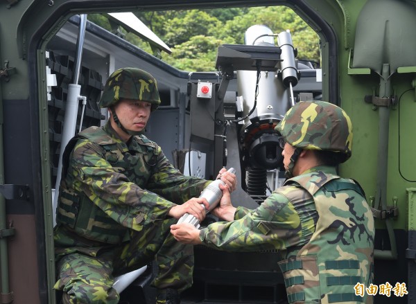 左營服役的士官在網路PO文，大揭軍中裝備不佳。圖與文無關。（資料照，記者張嘉明攝）