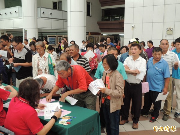 市府將於9月30日再度招募登革熱防治短期臨時人員。 （記者洪瑞琴攝）