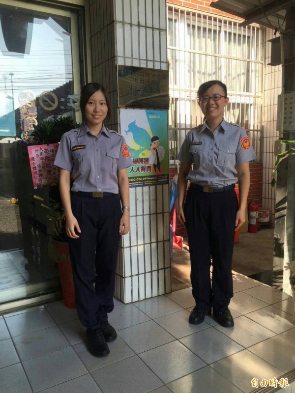 女警黃雅苹（左）與剛上任兩天的所長陳羿甯（右）共同破獲汽車竊盜案。（記者林近攝）