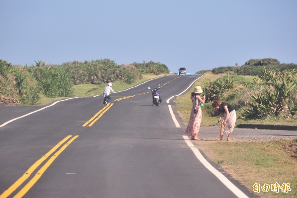 中客視道路如自家。（記者蔡宗憲攝）