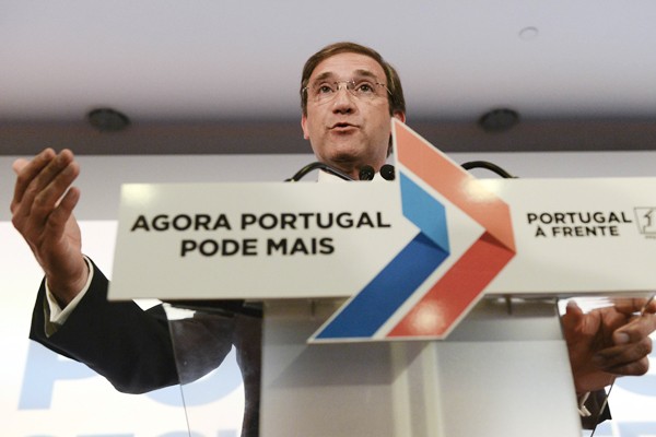 葡萄牙大選結果揭曉，主張撙節的現任總理庫艾留順利連任。（美聯社）