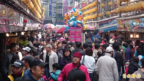 香港遊客指名要去基隆夜市，大讚夜市的美食和人情味。（資料照，記者俞肇福攝）