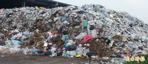 雲林縣垃圾量較去年增成加，縣環保局將調查是否有鄉鎮市公所違法收取事業廢棄物。（記者林國賢攝）