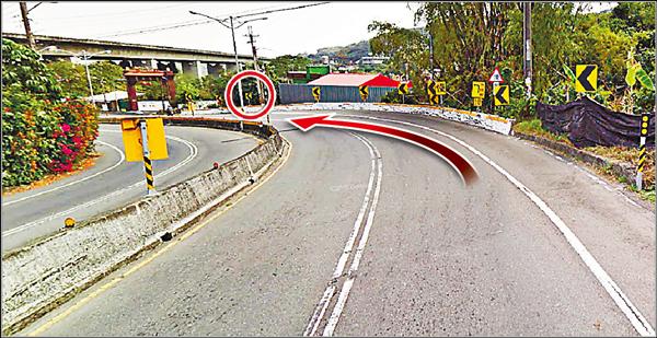 2大學生騎車，不知何故擦撞路邊護欄，彈飛摔死。（Google Map）