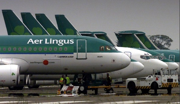 愛爾蘭航空（Aer Lingus）發生咬人攻擊事件。（圖片擷取自《衛報》）
