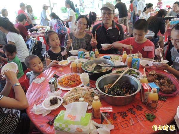 炊起幸福」認養人與家扶孩子共煮午餐- 生活- 自由時報電子報