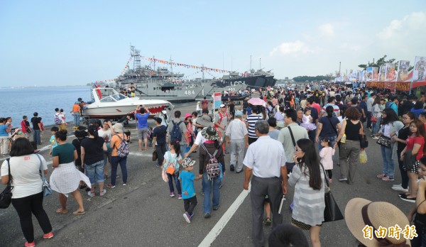 左營軍港。（資料照，黃志源攝）