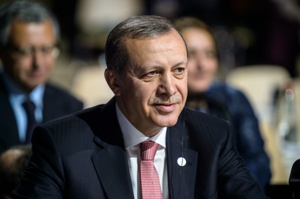 俄國指控土耳其與IS有原油貿易關係，土國總統艾多根對此反嗆拿出證據證明，更表示願意跟俄國總統普廷對賭辭總統職位。（歐新社）