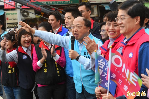 國民黨總統候選人朱立倫今舉行全國競選總部成立大會，總部主委胡志強呼籲支持者全力以赴。（記者張嘉明攝）