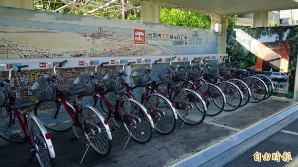 台南市公共自行車T-Bike試辦的使用率極低，租借點更是僅有2處。（資料照，記者黃欣柏攝）