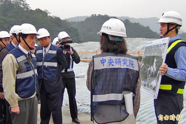 馬英九日前視察南港生技園區，對於工程延宕要求中研院嚴加督導。（資料照，記者湯佳玲攝）