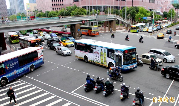 北市信義基隆路口陸橋封21天傳明年拆除 生活 自由時報電子報