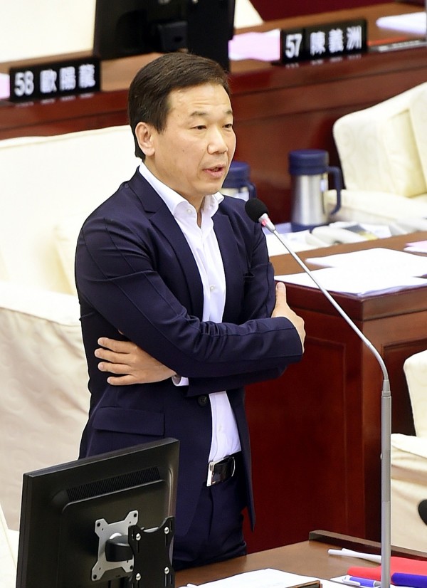 台北市議員鍾小平。（資料照，記者方賓照攝）