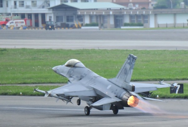 空軍F-16戰機。（資料照，記者游太郎攝）