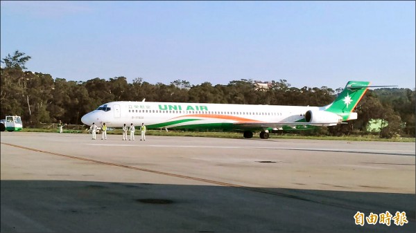 台中清泉崗機場同時有軍機及民航機起降，航空業者希望能軍民分管，讓民航的業務不受軍方影響。（記者歐素美攝）