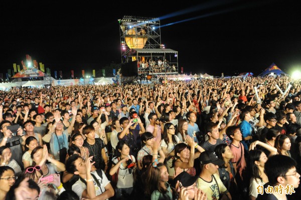 在墾丁舉辦10年的春浪音樂節，今年度將移師台北大佳河濱公園舉行。（資料照，記者蔡宗憲攝）