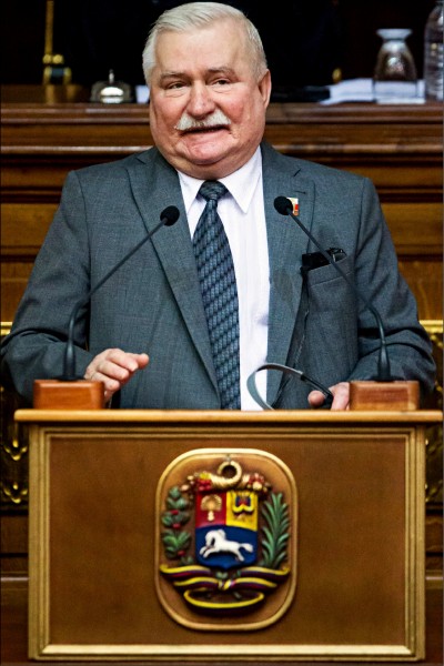 華勒沙 被控當過秘密警察線人