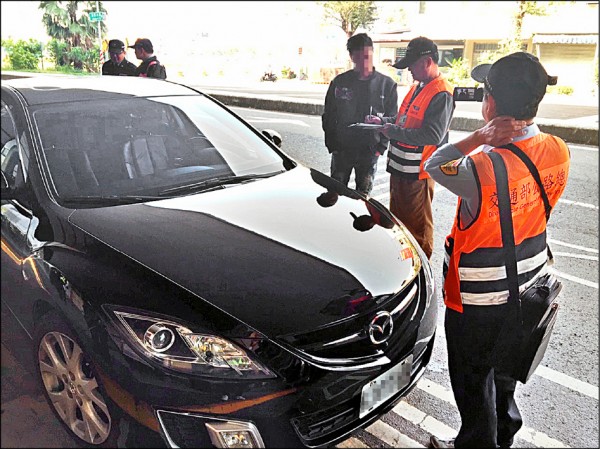 違規Uber攬客首查獲罰5萬吊照2月- 地方- 自由時報電子報