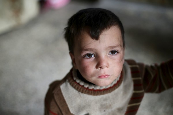 聯合國人權事務高級專員今（29）日提出警告，稱敘利亞約有近50萬人受到圍困，其中有數千人恐怕已經餓死。（路透）