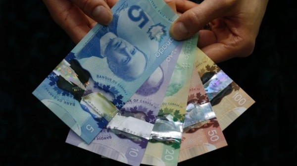 安大略省有意發放每月30K的基本工資給當地民眾。（路透）