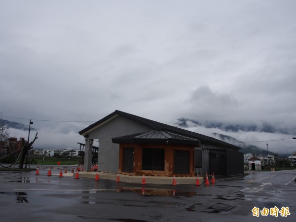 大坡池管理室在樂賞音樂教育基金會規劃下，將成為一座音樂館。（記者王秀亭攝）