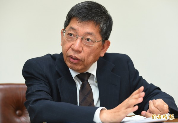 中國宣佈與甘比亞建交,中研院歐美所研究員林正義表示,中國選在此時宣布,是刻意挑選時間,因為馬總統正在友邦訪問,加上新政府即將上台,中國企圖影響總統當選人蔡英文的就職演說以及未來兩岸政策,而這也顯示馬政府8年來外交休兵政策的失敗。(資料照,記者張嘉明攝) 中國宣佈與甘比亞建交,中研院歐美所研究員林正義表示,中國選在此時宣布,是刻意挑選時間,因為馬總統正在友邦訪問,加上新政府即將上台,中國企圖影響總統當選人蔡英文的就職演說以及未來兩岸政策,而這也顯示馬政府8年來外交休兵政策的失敗。(資料照,記者張嘉明攝)