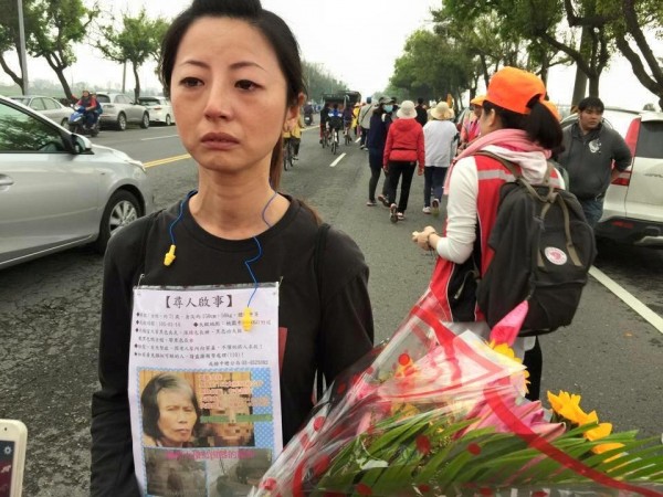 臉書粉絲團「跟著媽祖走」20日PO文，透露一名孝女尋母的故事。（圖取自跟著媽祖走臉書粉絲團）